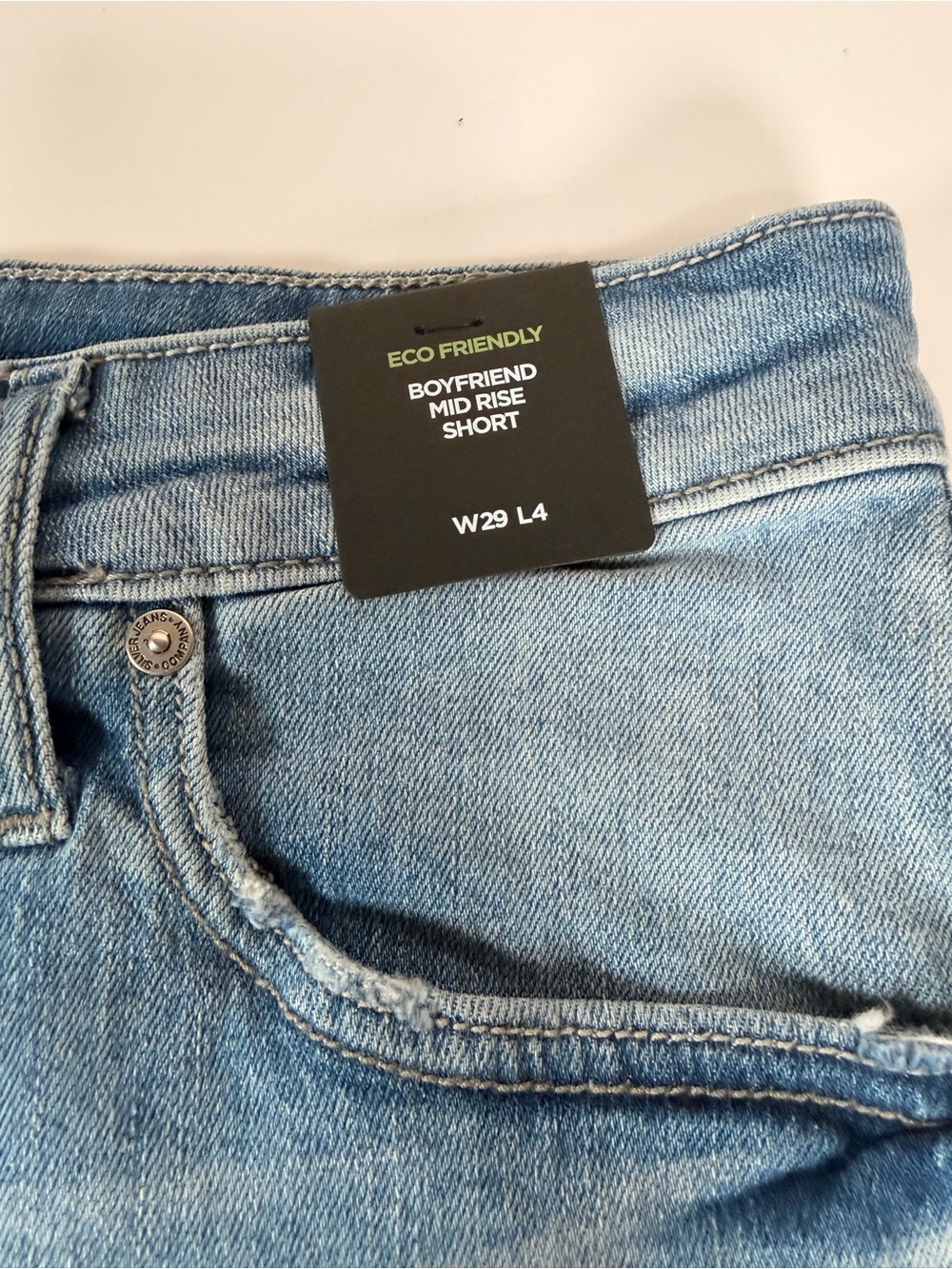 SILVER JEANS Boyfriend Mid-rise Shorts NWT - Picture 3 of 9